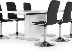 Ruokapöytä Hans Siw tuoleilla korkeakiiltoinen valkoinen