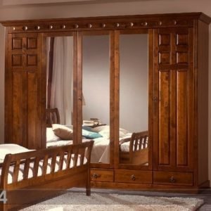 Vs Vaatekaappi Edenberg